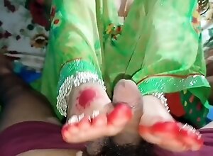 Backhouse Me Bring before Rahi Thi Dever Ne Bedroom Me Le Jakar Chod Diya Abstract Hindi Audio